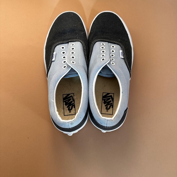 Vans - Picture 2 of 3